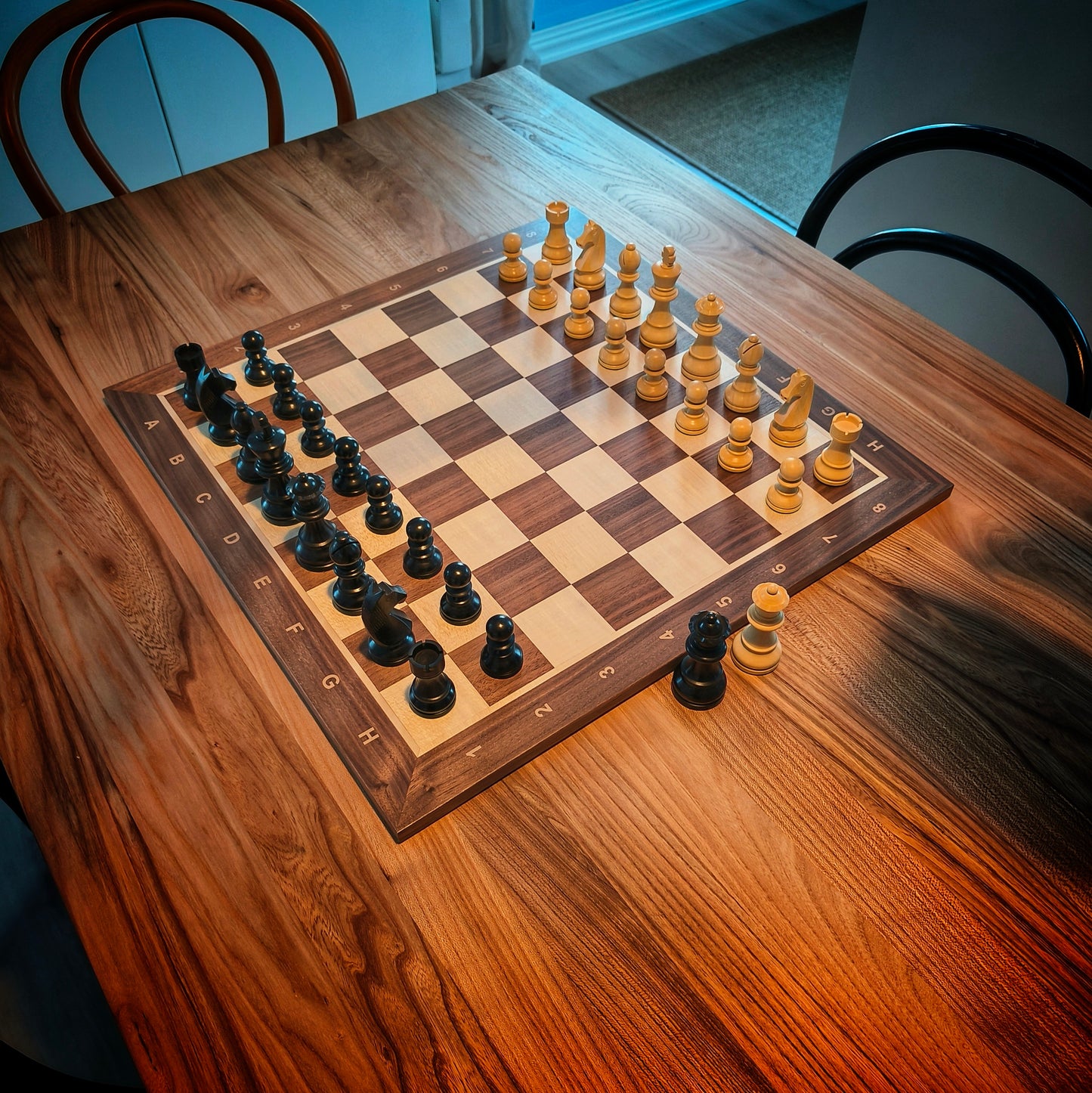 Chess Board WALNUT & Chess Pieces GERMAN STAUNTON BLACK